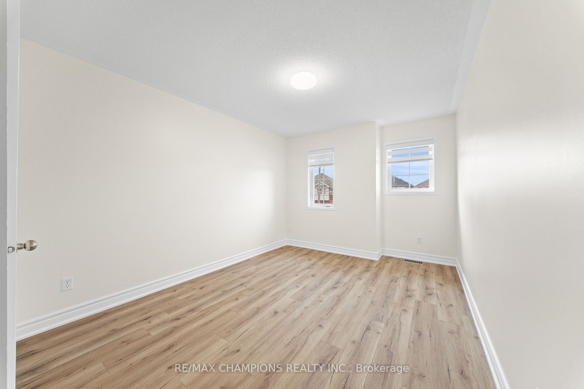 Photo 29 of 42 Abbotsbury Drive, Brampton, Credit Valley — HOMEH