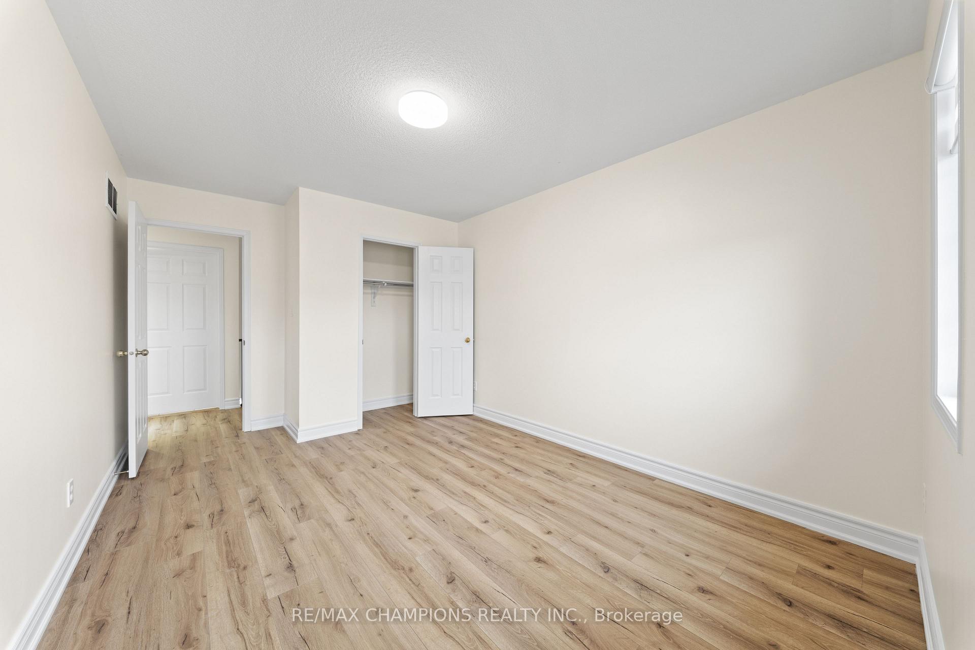 Photo 30 of 42 Abbotsbury Drive, Brampton, Credit Valley — HOMEH