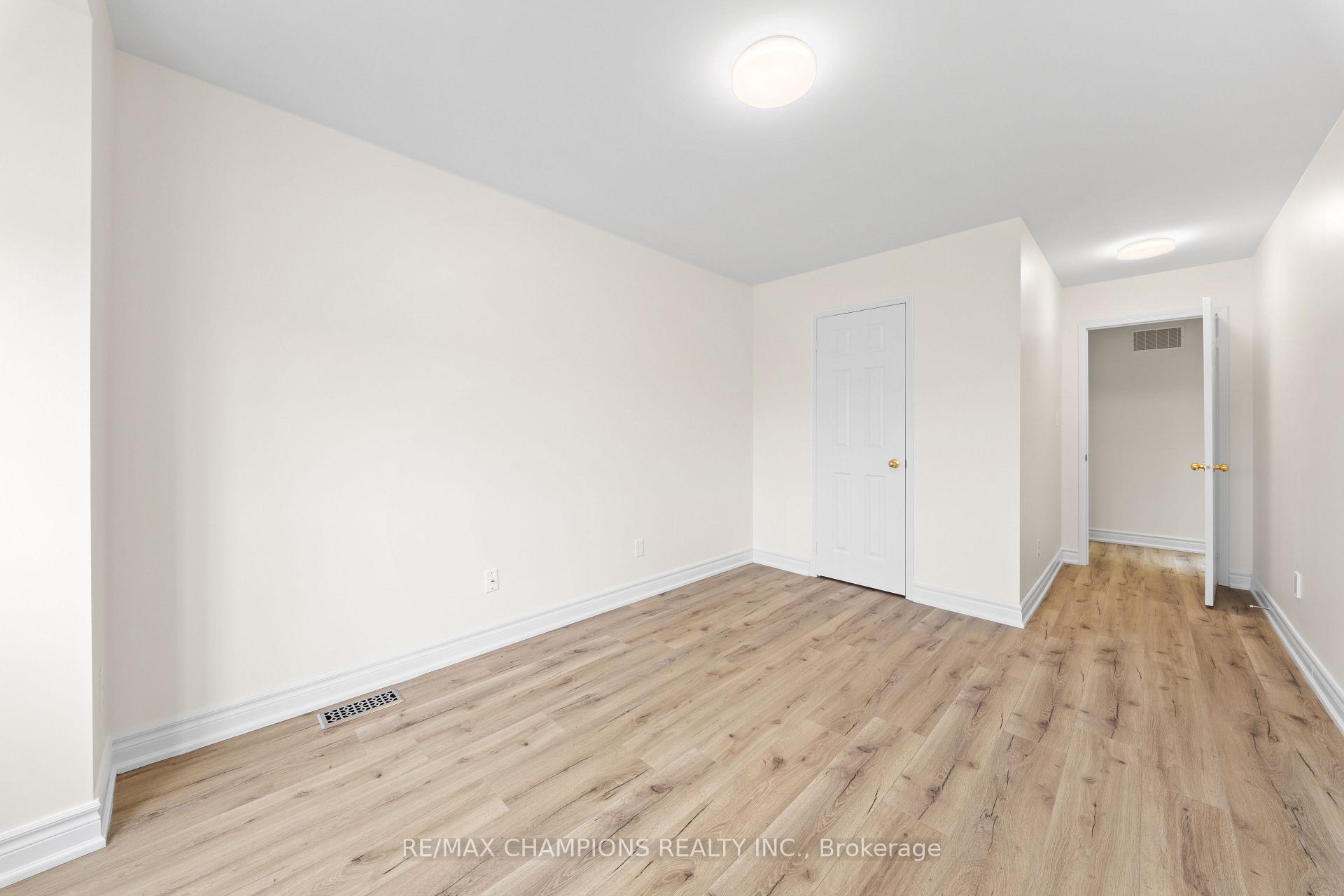 Photo 32 of 42 Abbotsbury Drive, Brampton, Credit Valley — HOMEH