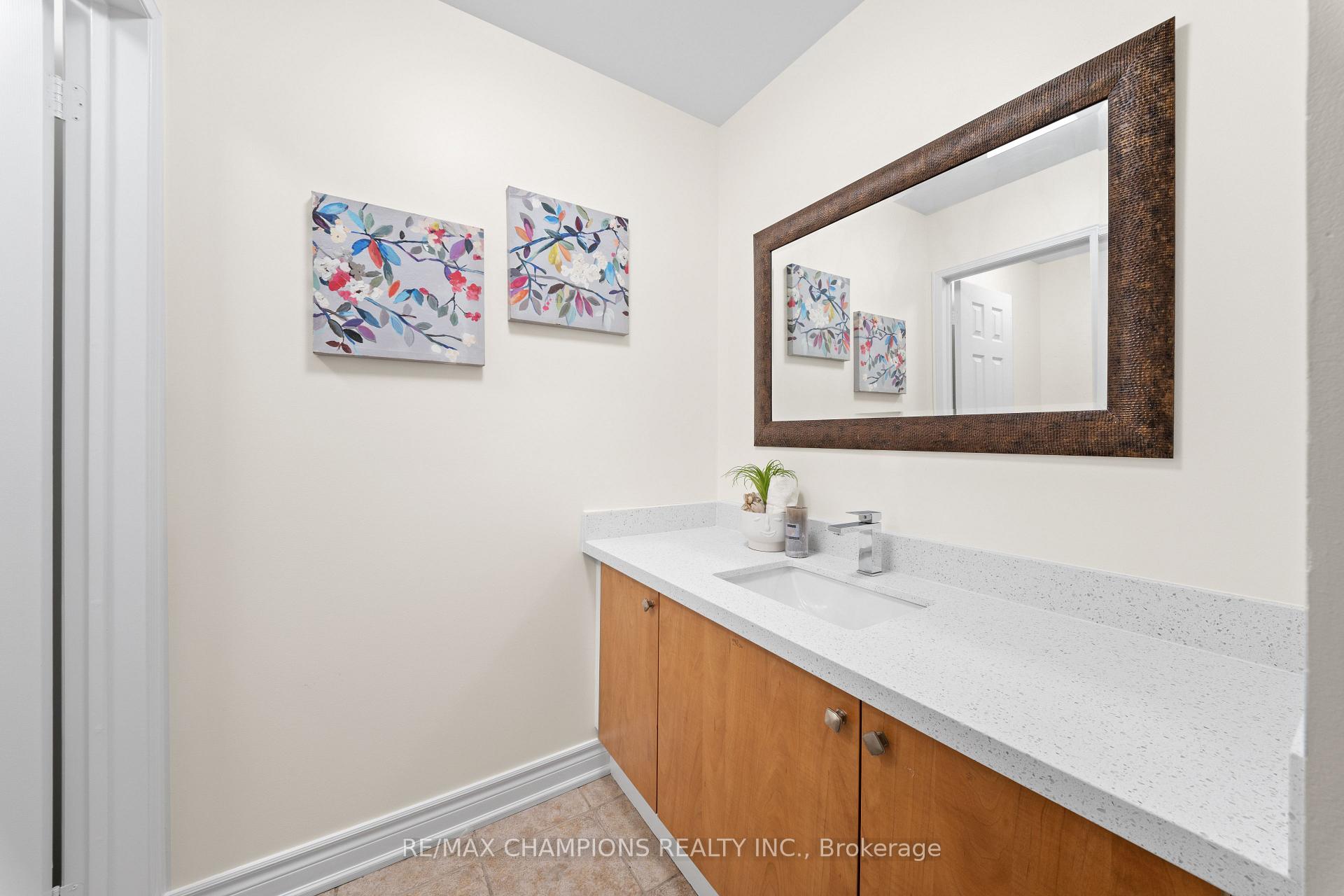 Photo 33 of 42 Abbotsbury Drive, Brampton, Credit Valley — HOMEH