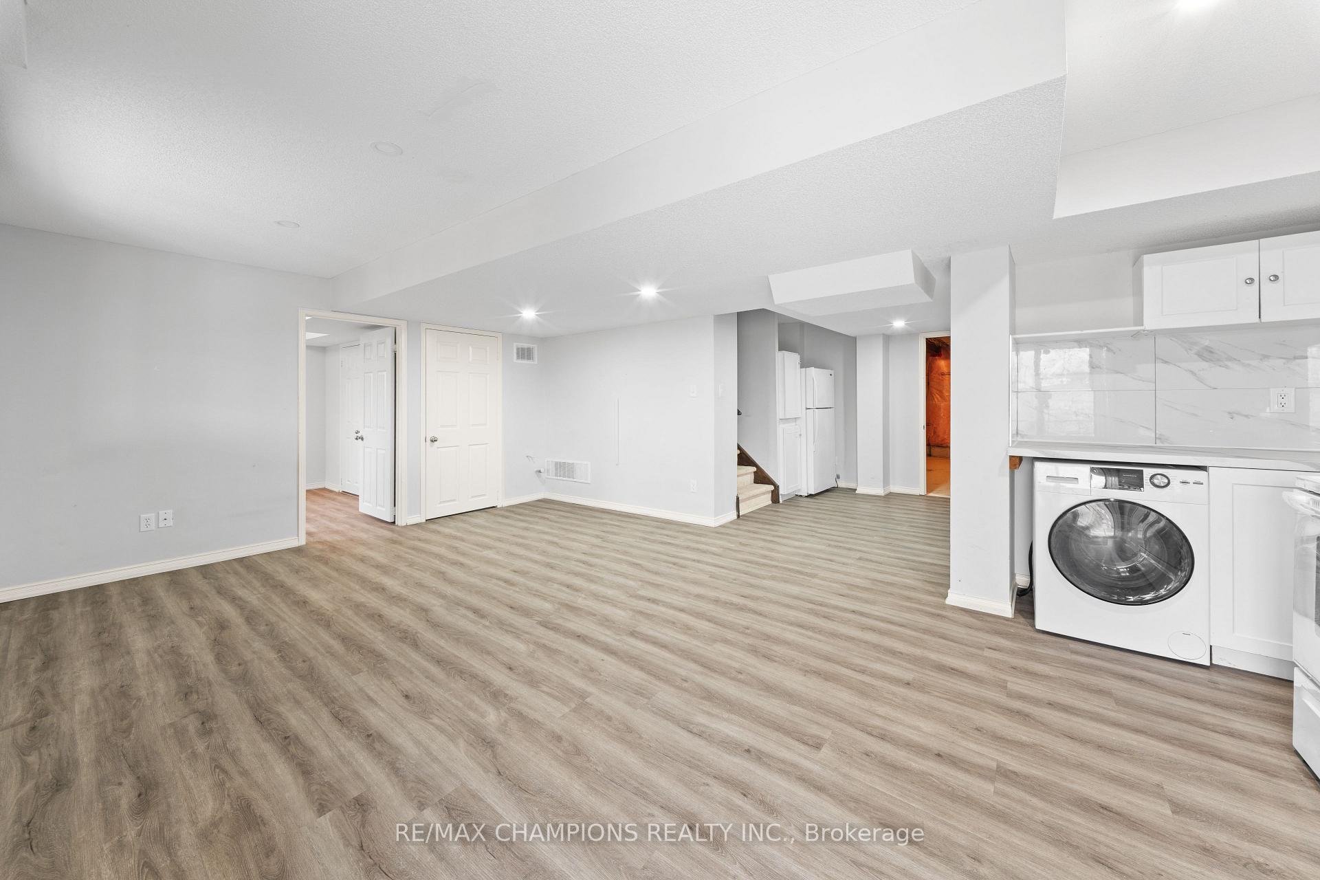 Photo 39 of 42 Abbotsbury Drive, Brampton, Credit Valley — HOMEH