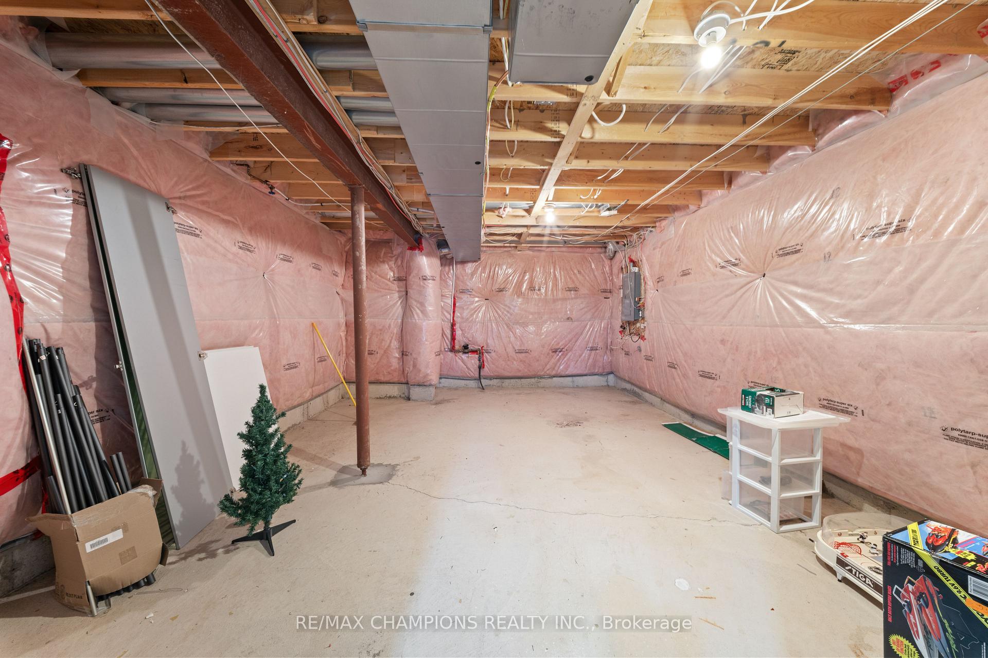 Photo 42 of 42 Abbotsbury Drive, Brampton, Credit Valley — HOMEH