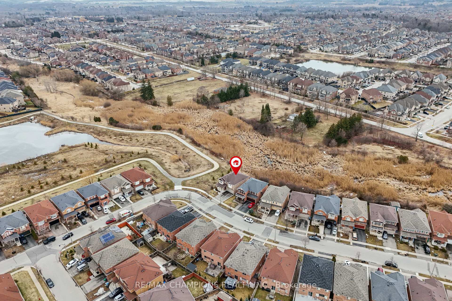 Photo 47 of 42 Abbotsbury Drive, Brampton, Credit Valley — HOMEH