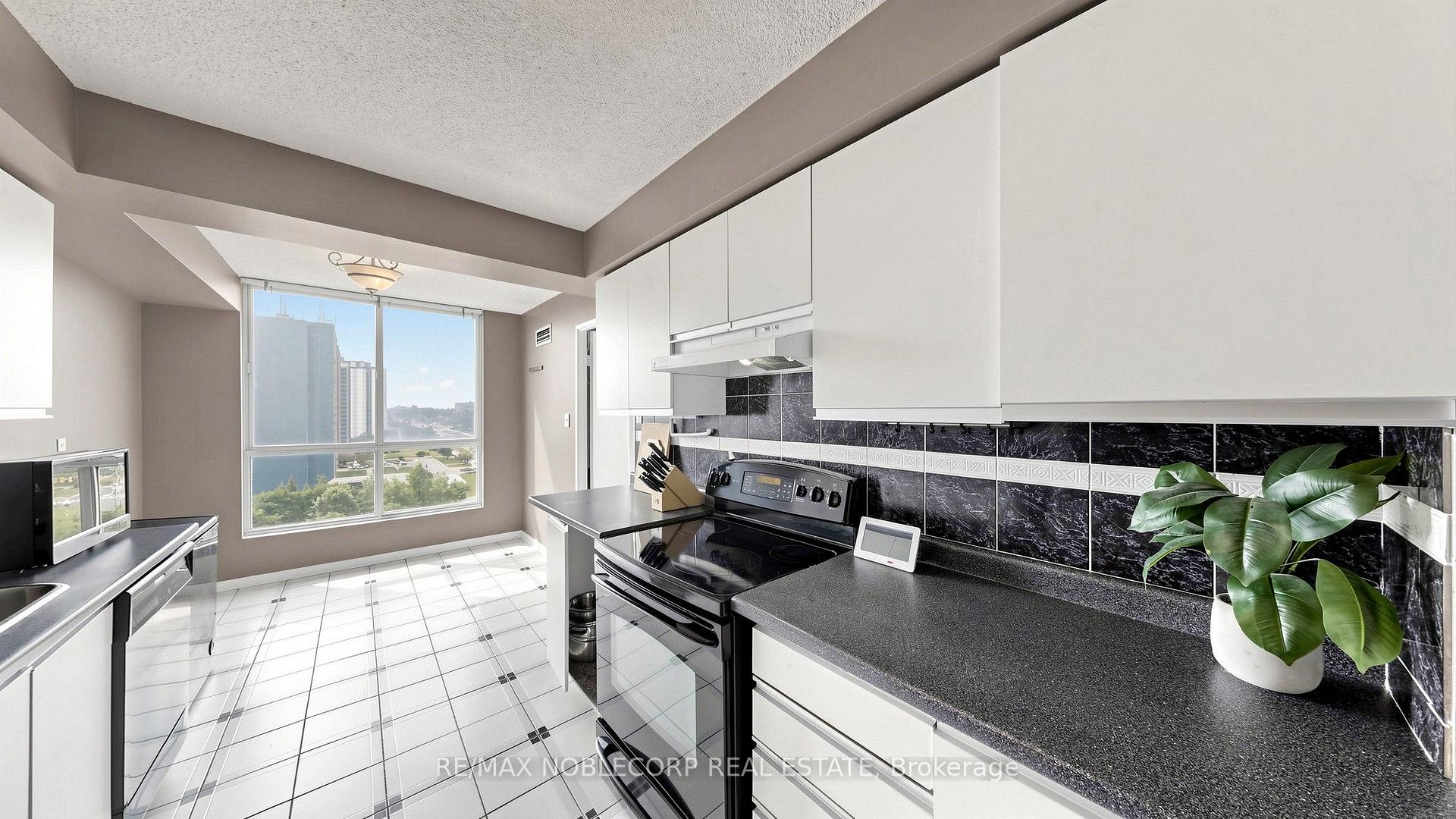 Photo 20 of Unit 804, 2901 Kipling Avenue, Etobicoke, Mount Olive-Silverstone-Jamestown — HOMEH
