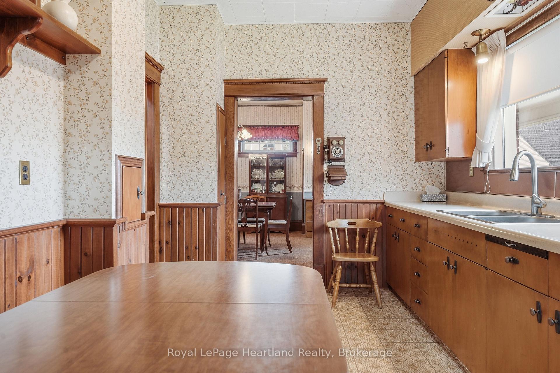Photo 4 of 138 St. David Street, West Perth, Mitchell — HOMEH