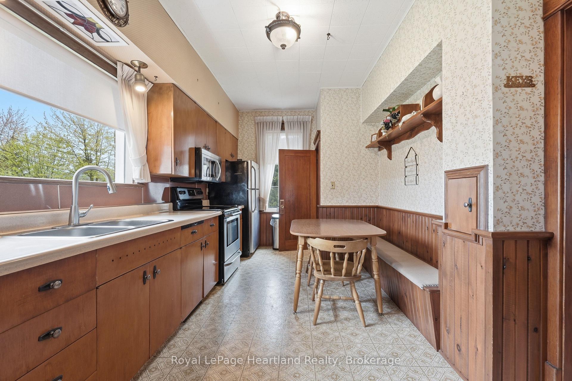 Photo 6 of 138 St. David Street, West Perth, Mitchell — HOMEH
