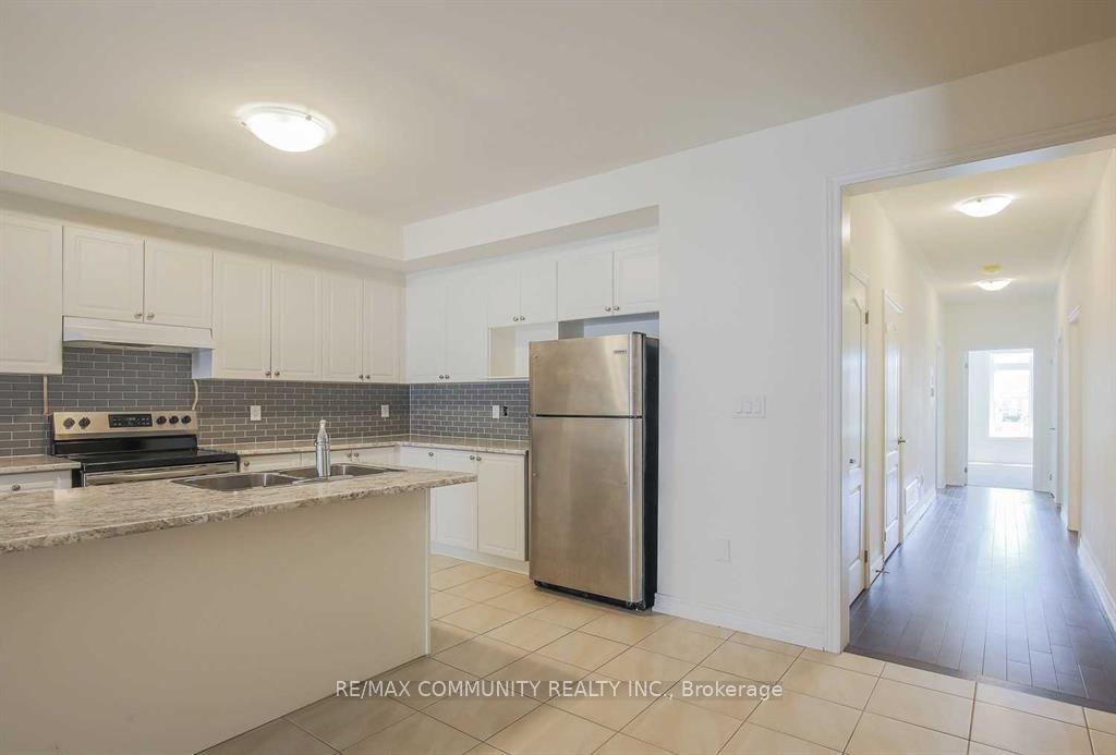 Photo 5 of 47 Luzon Avenue, Markham, Box Grove — HOMEH