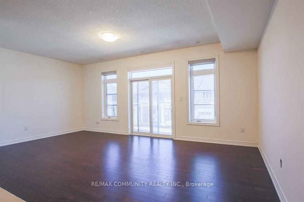 Photo 6 of 47 Luzon Avenue, Markham, Box Grove — HOMEH