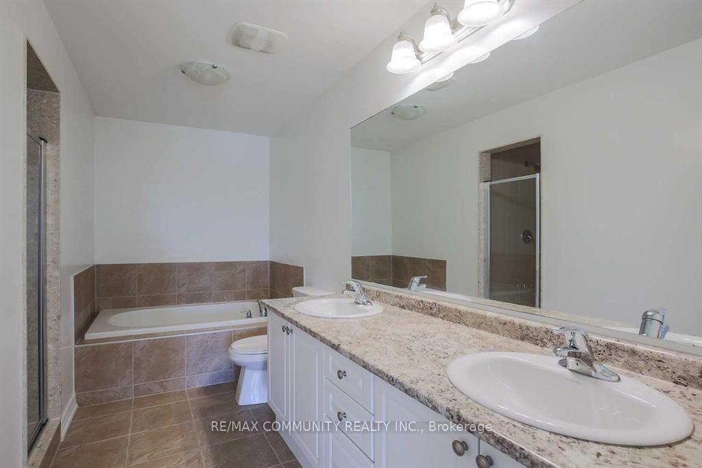 Photo 8 of 47 Luzon Avenue, Markham, Box Grove — HOMEH
