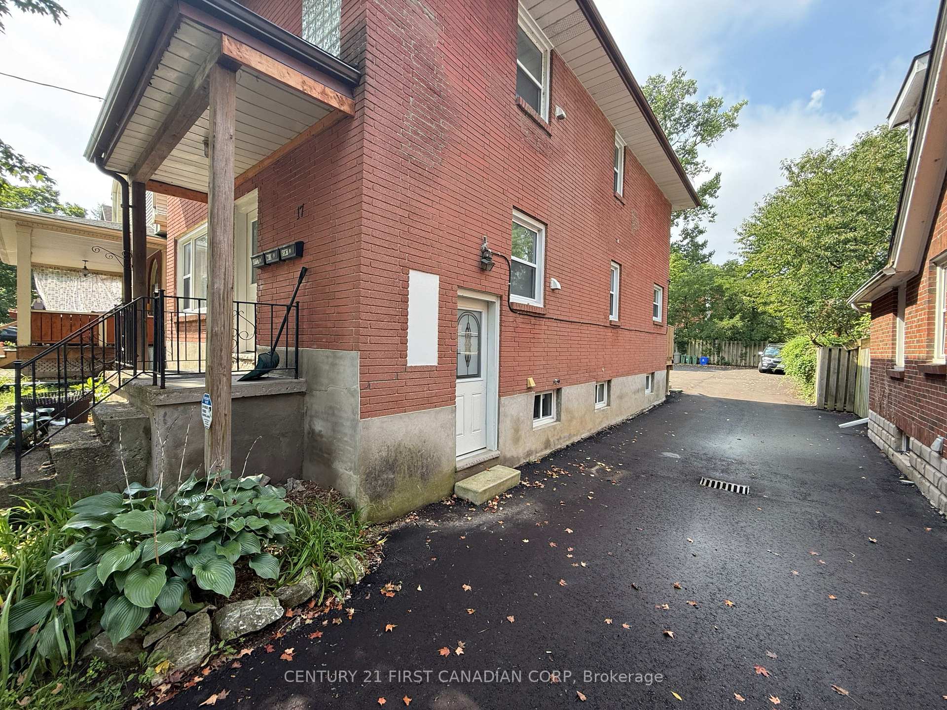 Photo 3 of 17 Carfrae Crescent, London, South F — HOMEH