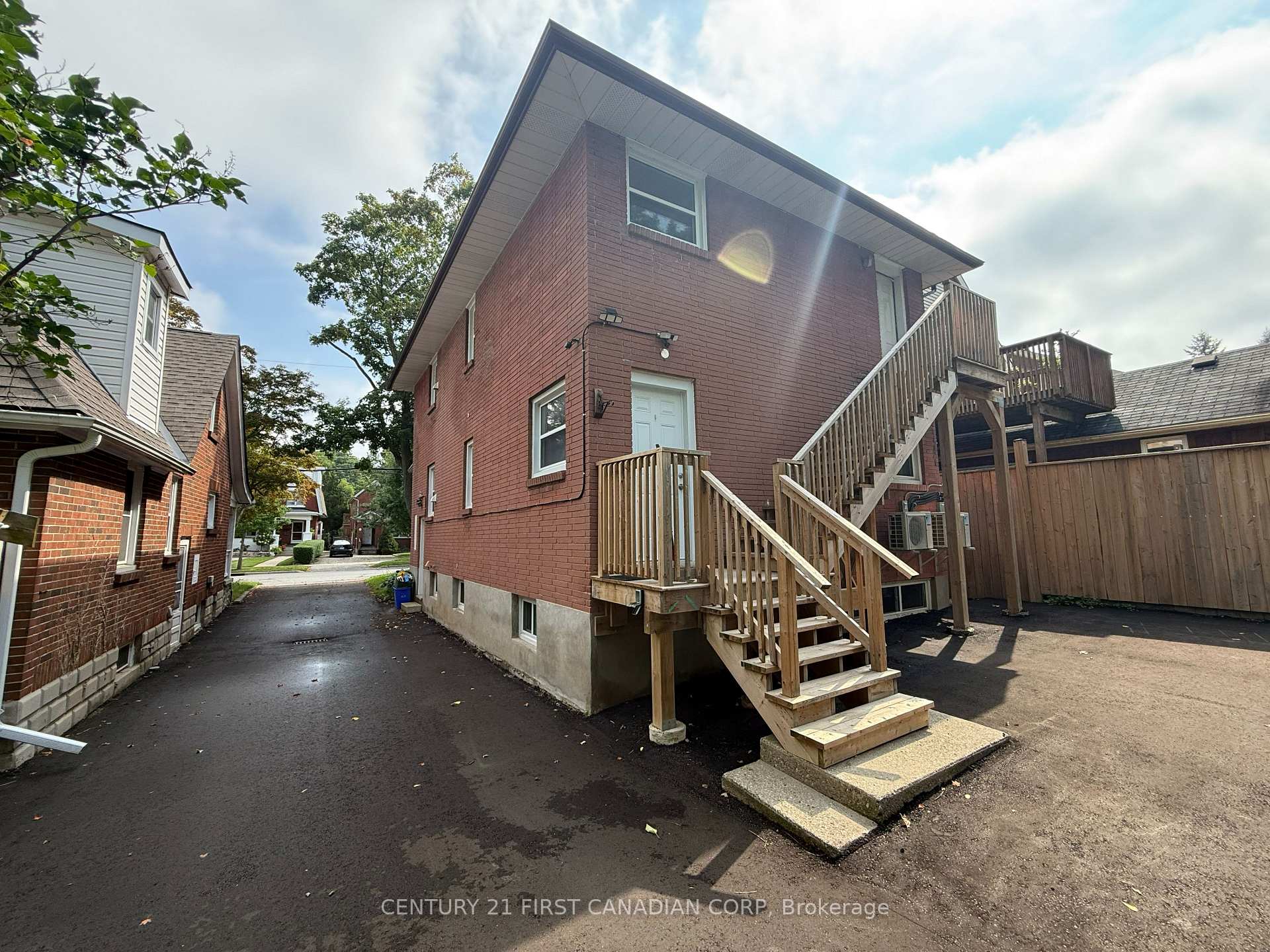 Photo 5 of 17 Carfrae Crescent, London, South F — HOMEH