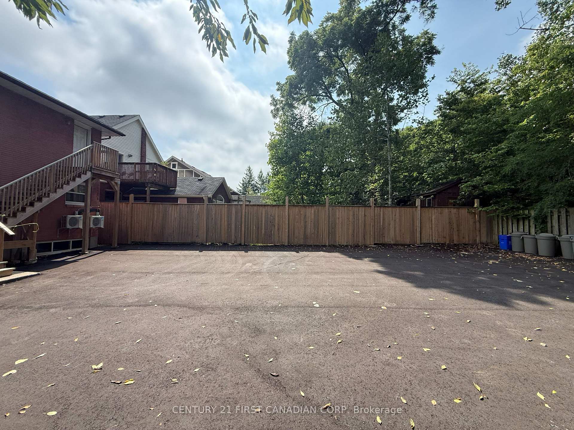 Photo 7 of 17 Carfrae Crescent, London, South F — HOMEH