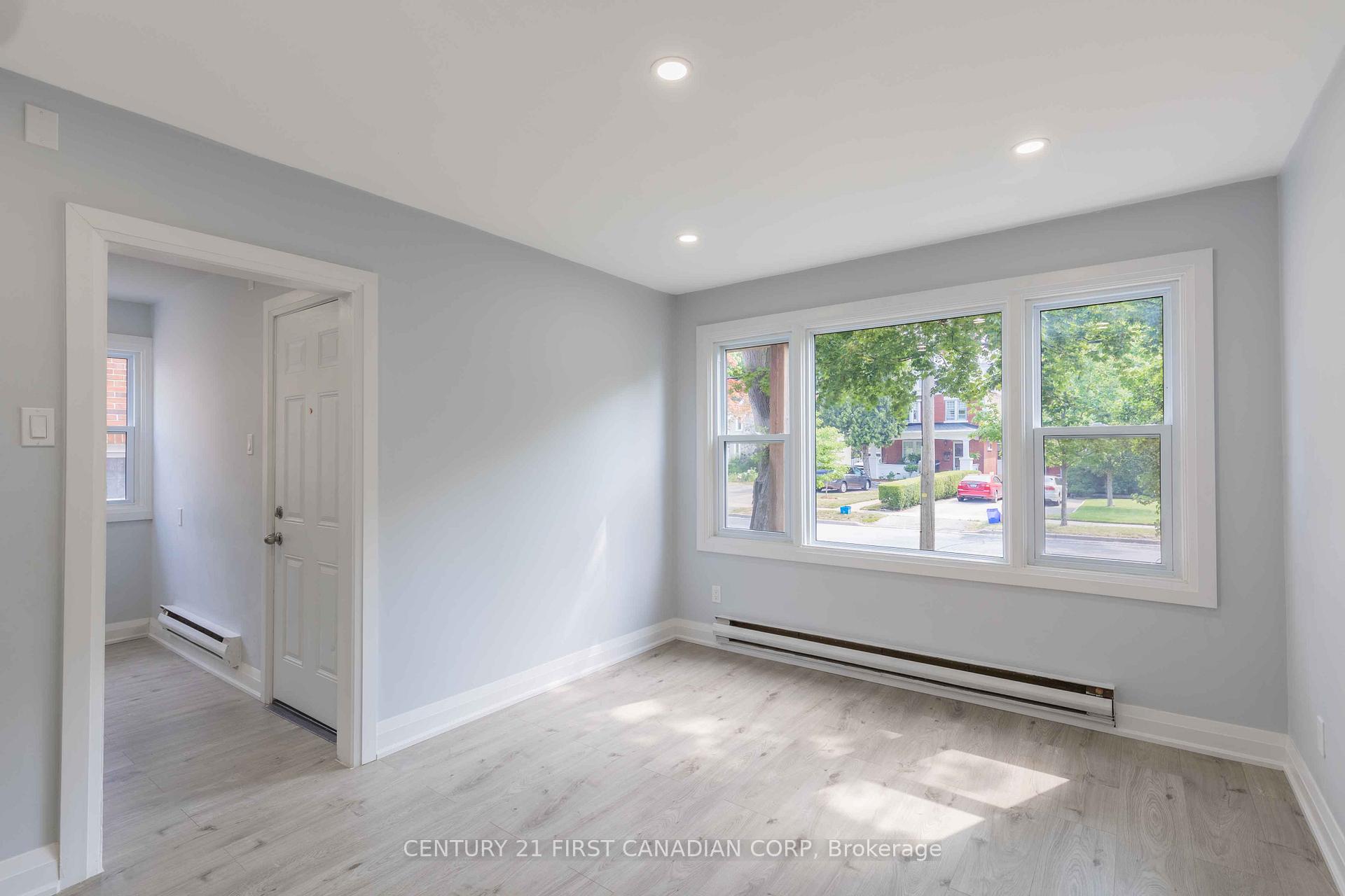Photo 16 of 17 Carfrae Crescent, London, South F — HOMEH