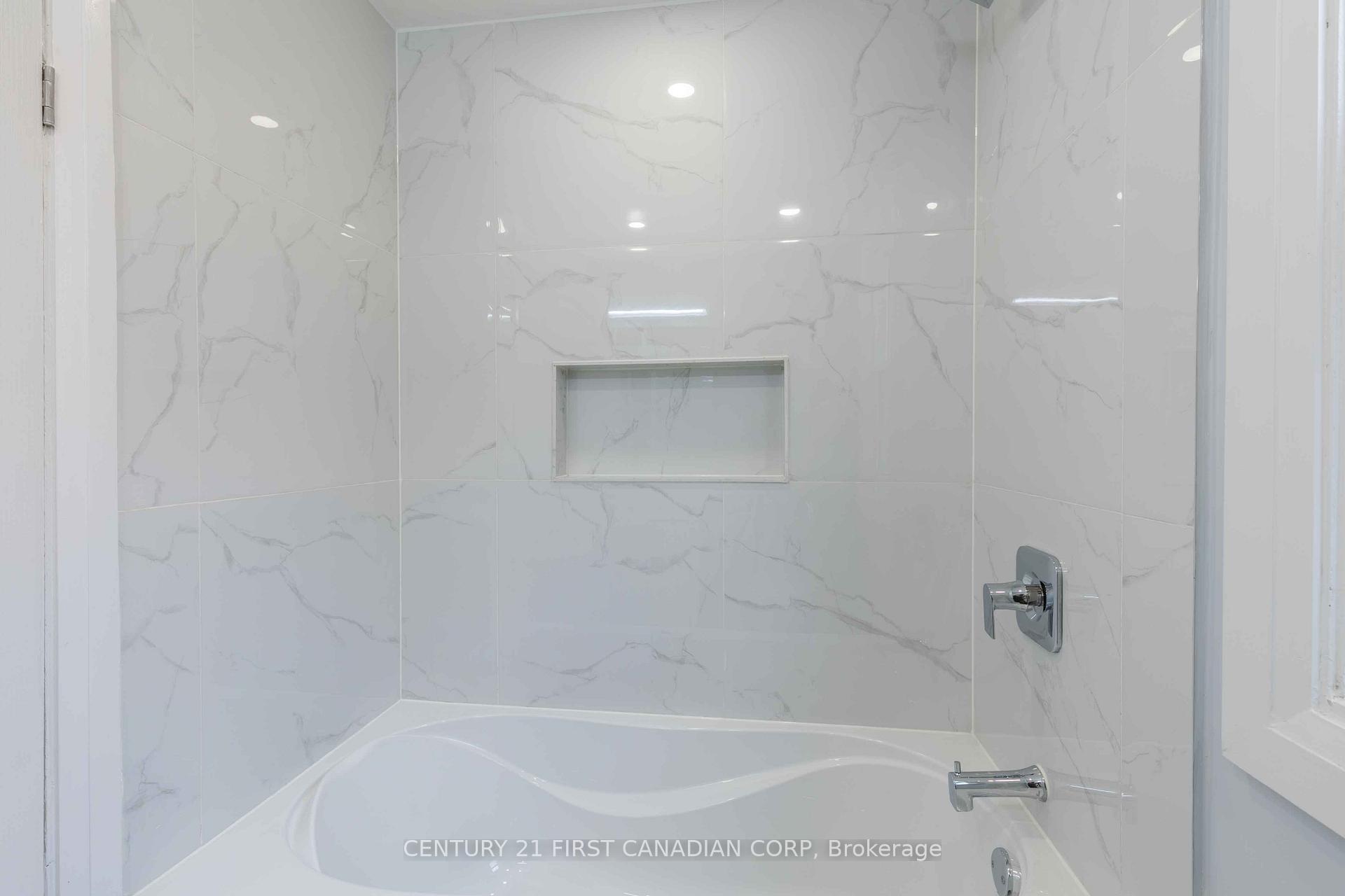 Photo 27 of 17 Carfrae Crescent, London, South F — HOMEH
