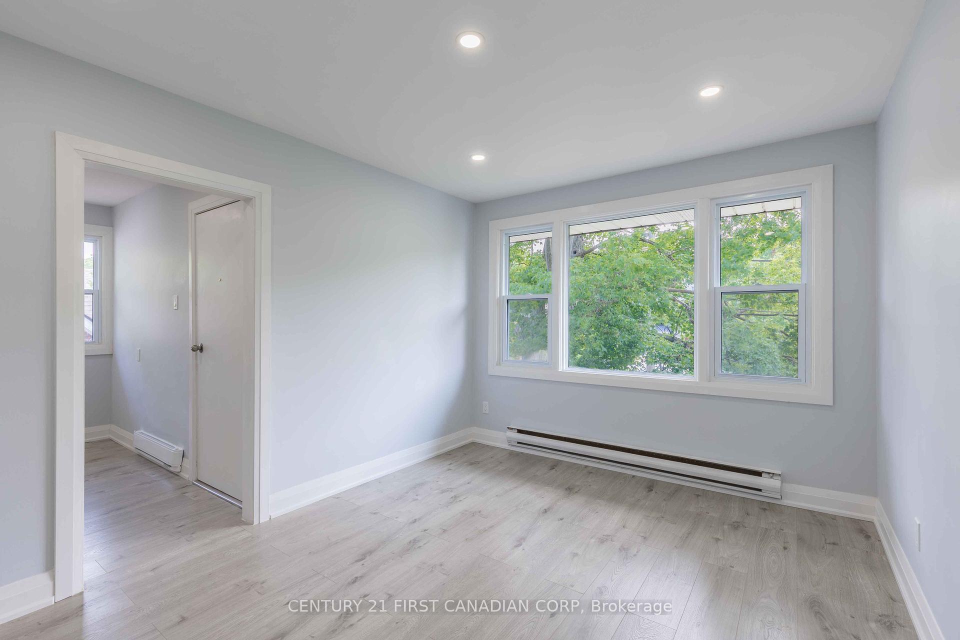 Photo 36 of 17 Carfrae Crescent, London, South F — HOMEH
