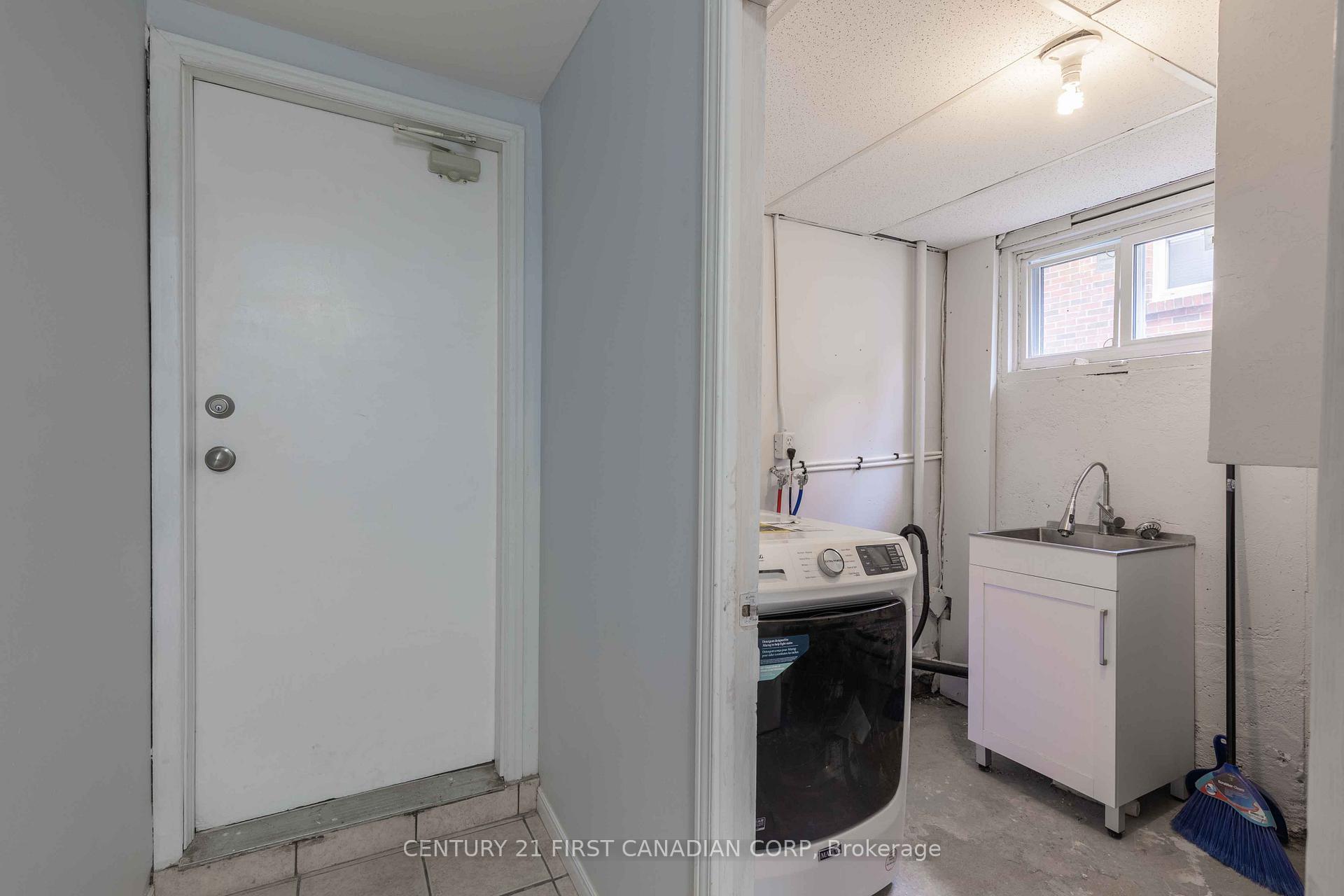 Photo 40 of 17 Carfrae Crescent, London, South F — HOMEH
