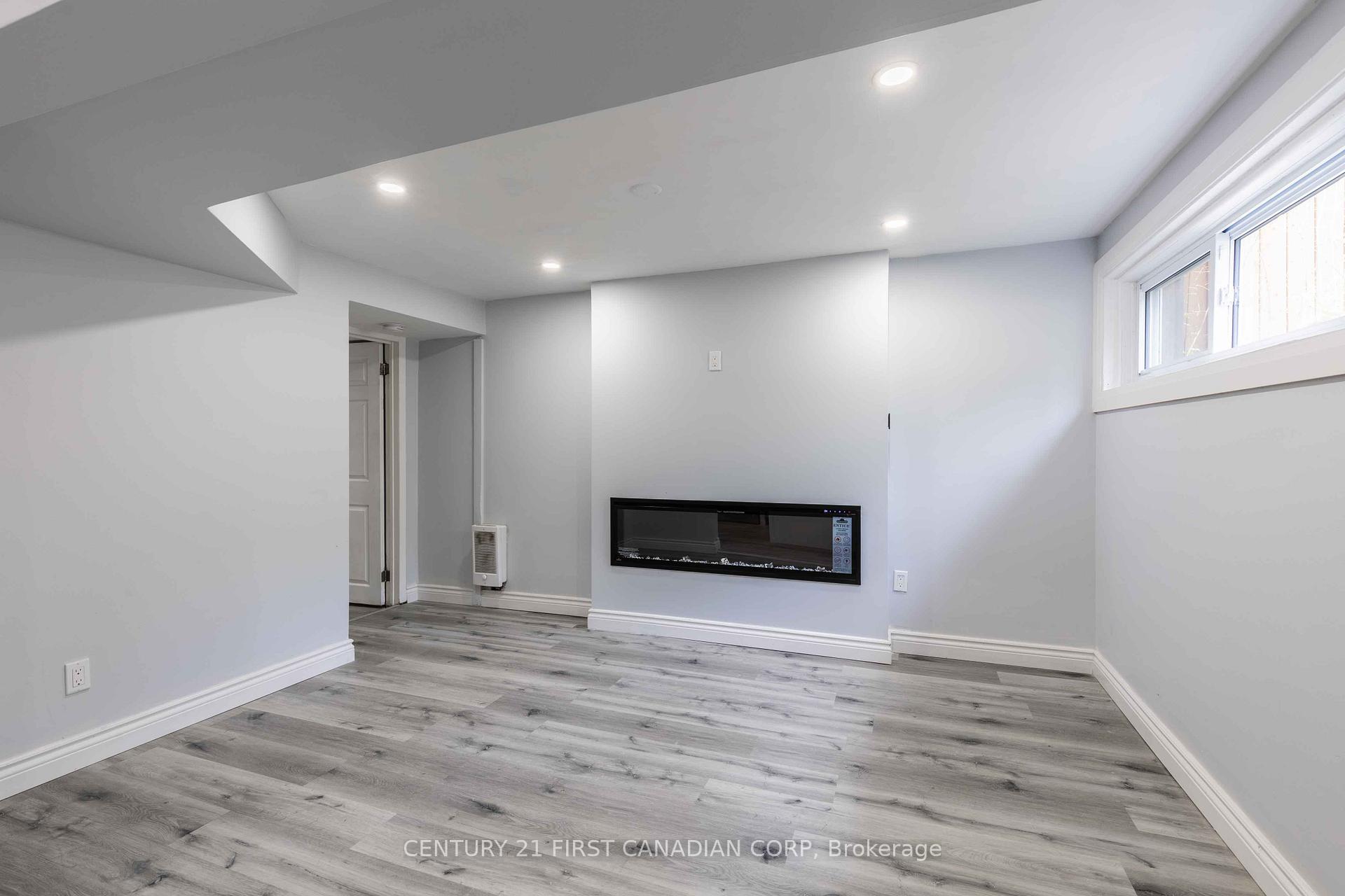 Photo 49 of 17 Carfrae Crescent, London, South F — HOMEH