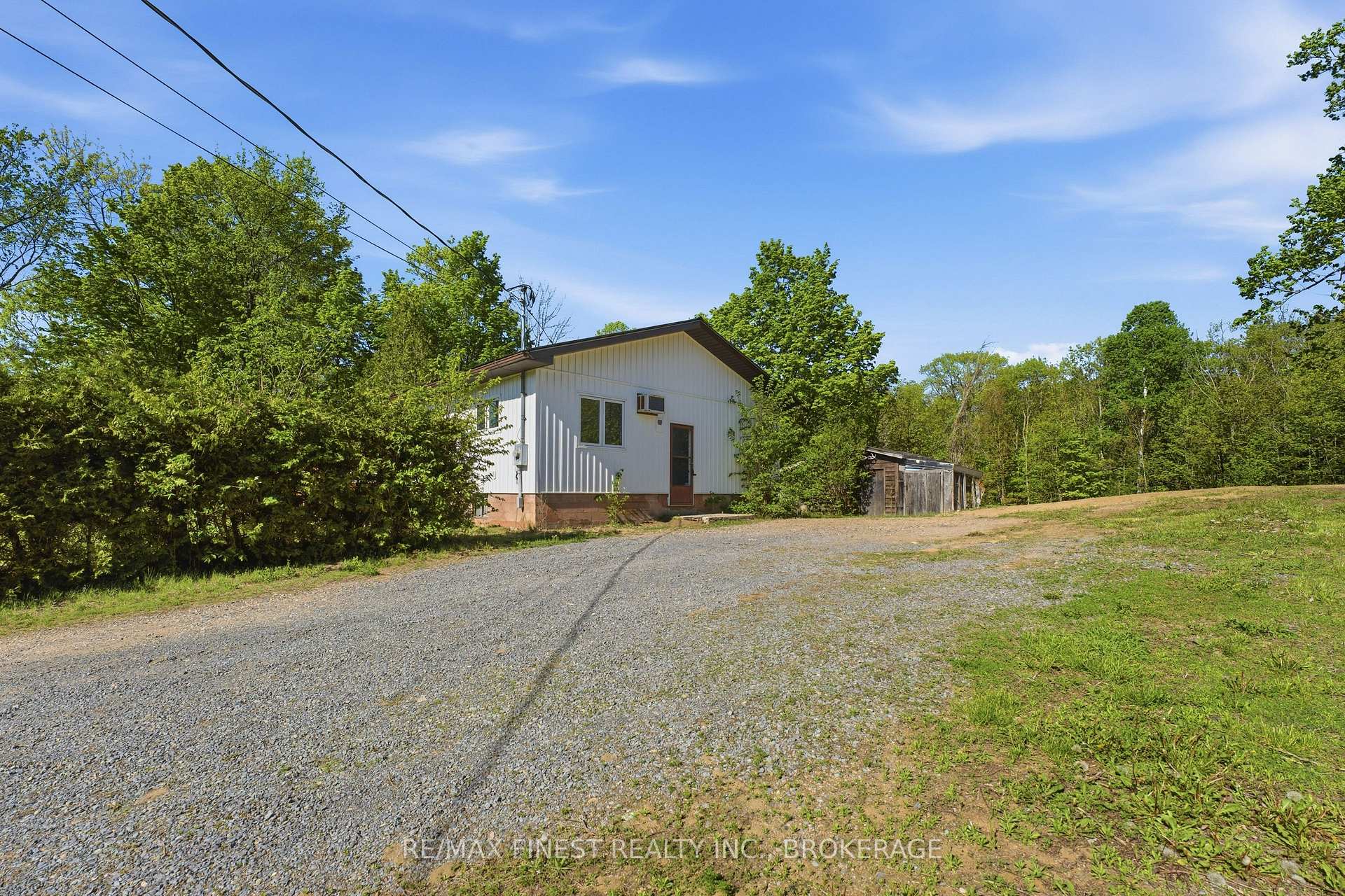 Photo 3 of 12452 Road 38, Frontenac, Frontenac South — HOMEH