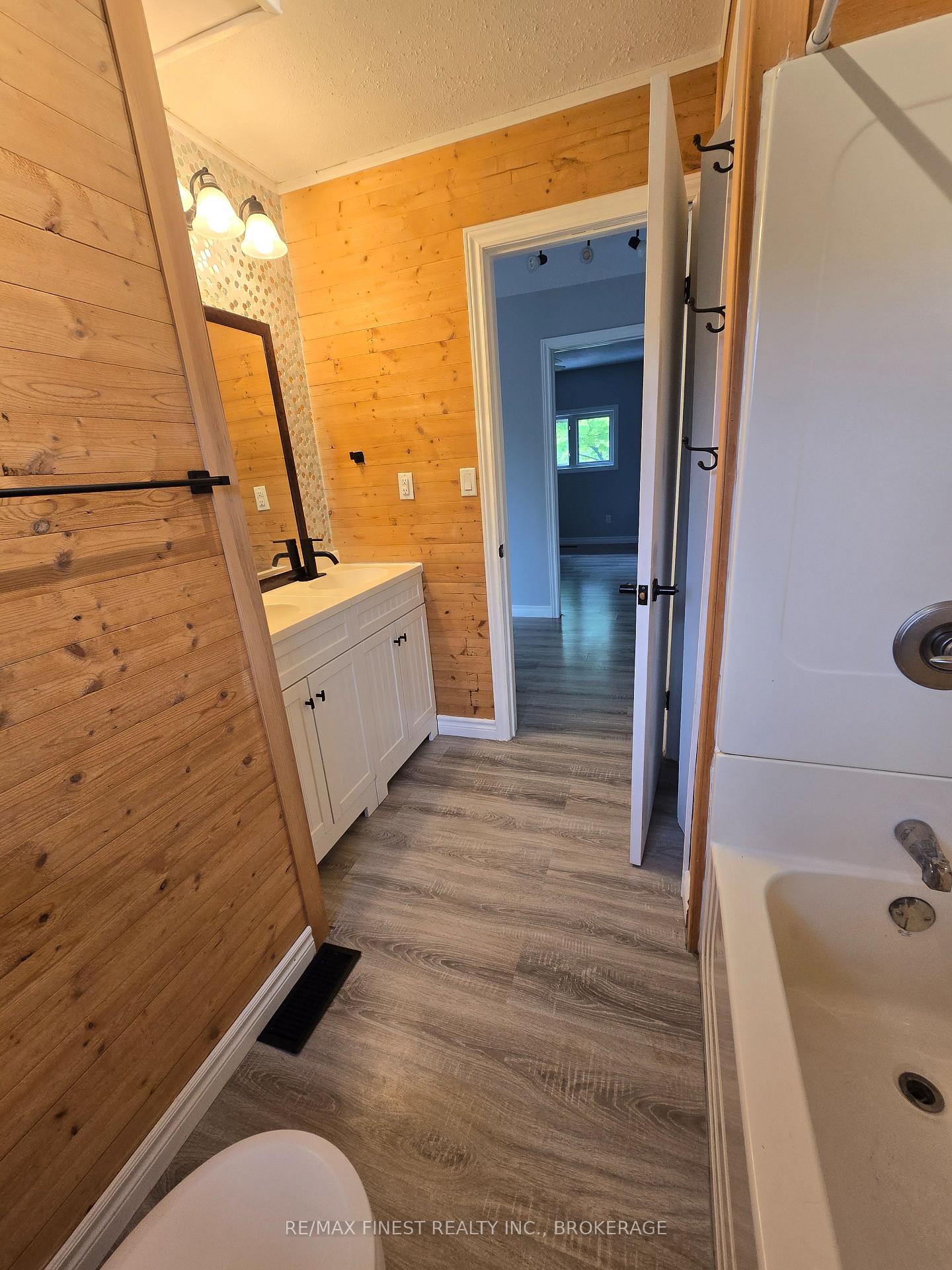 Photo 17 of 12452 Road 38, Frontenac, Frontenac South — HOMEH
