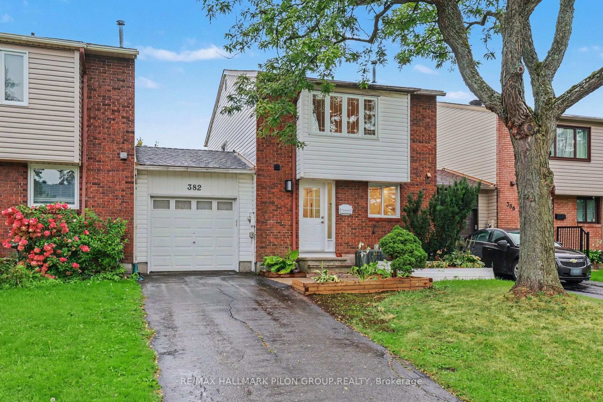 Photo 1 of 382 Duval Lane, Ottawa, Queenswood Heights South — HOMEH
