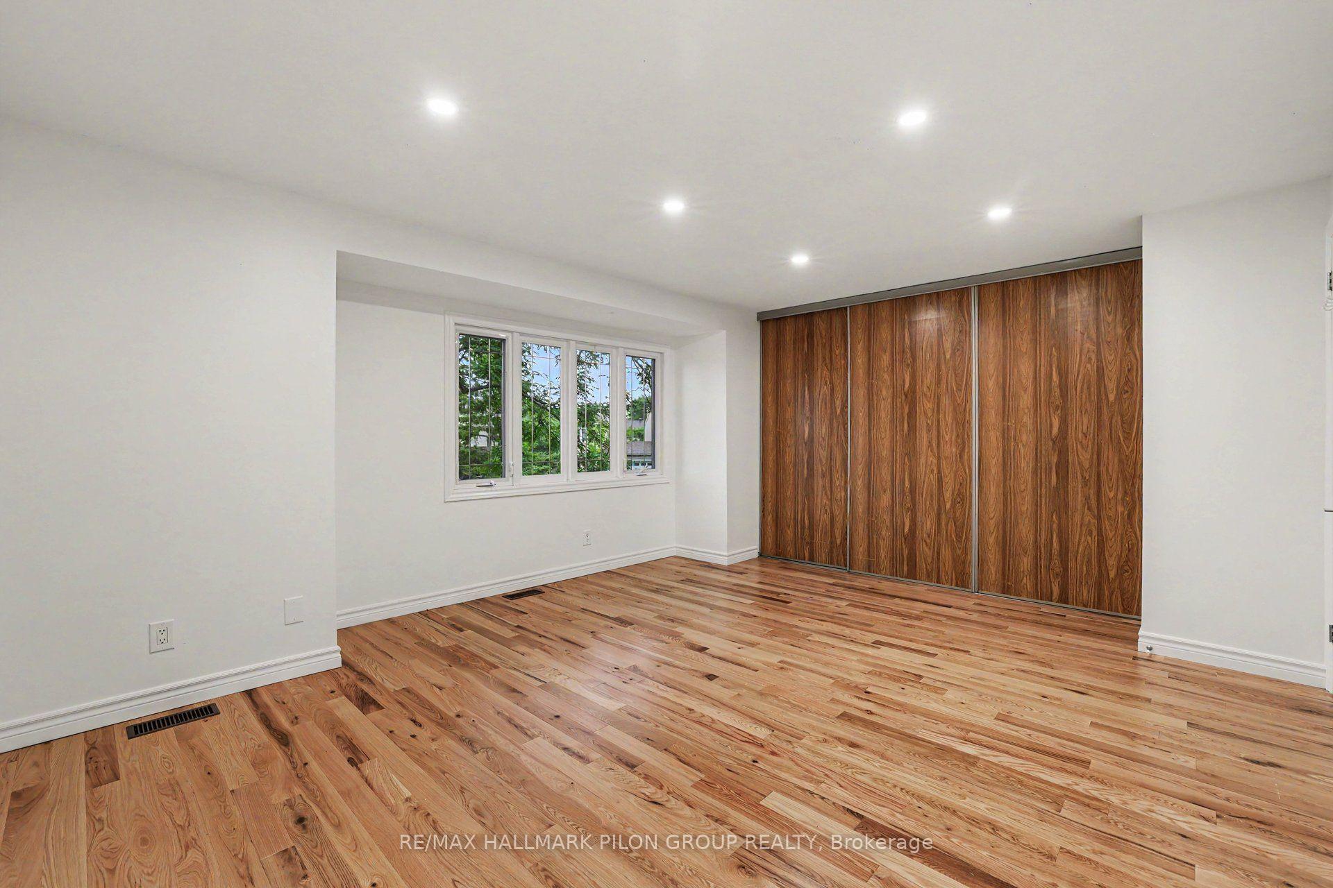 Photo 12 of 382 Duval Lane, Ottawa, Queenswood Heights South — HOMEH