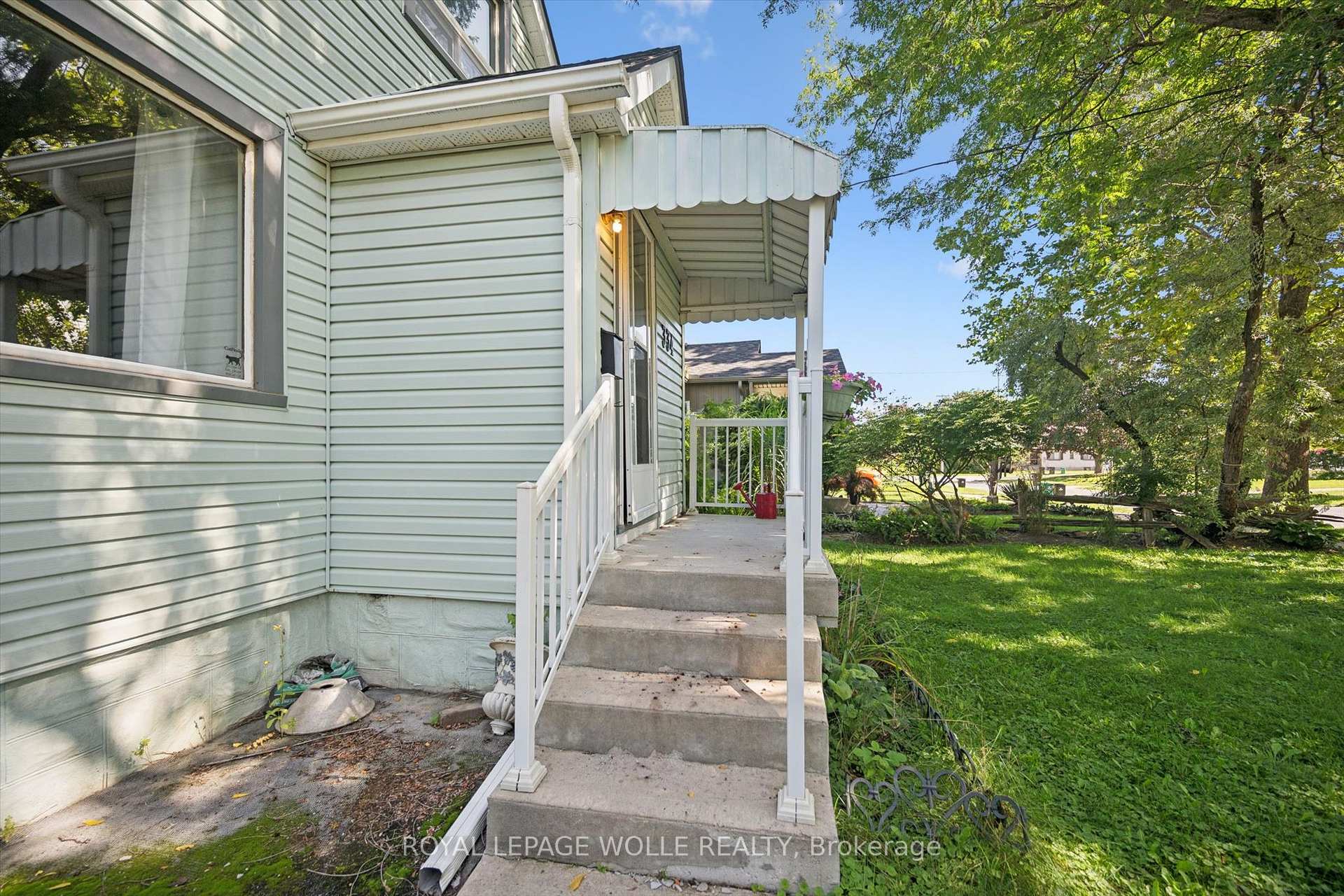 Photo 4 of 334 Blucher Boulevard, Kitchener, Northward — HOMEH