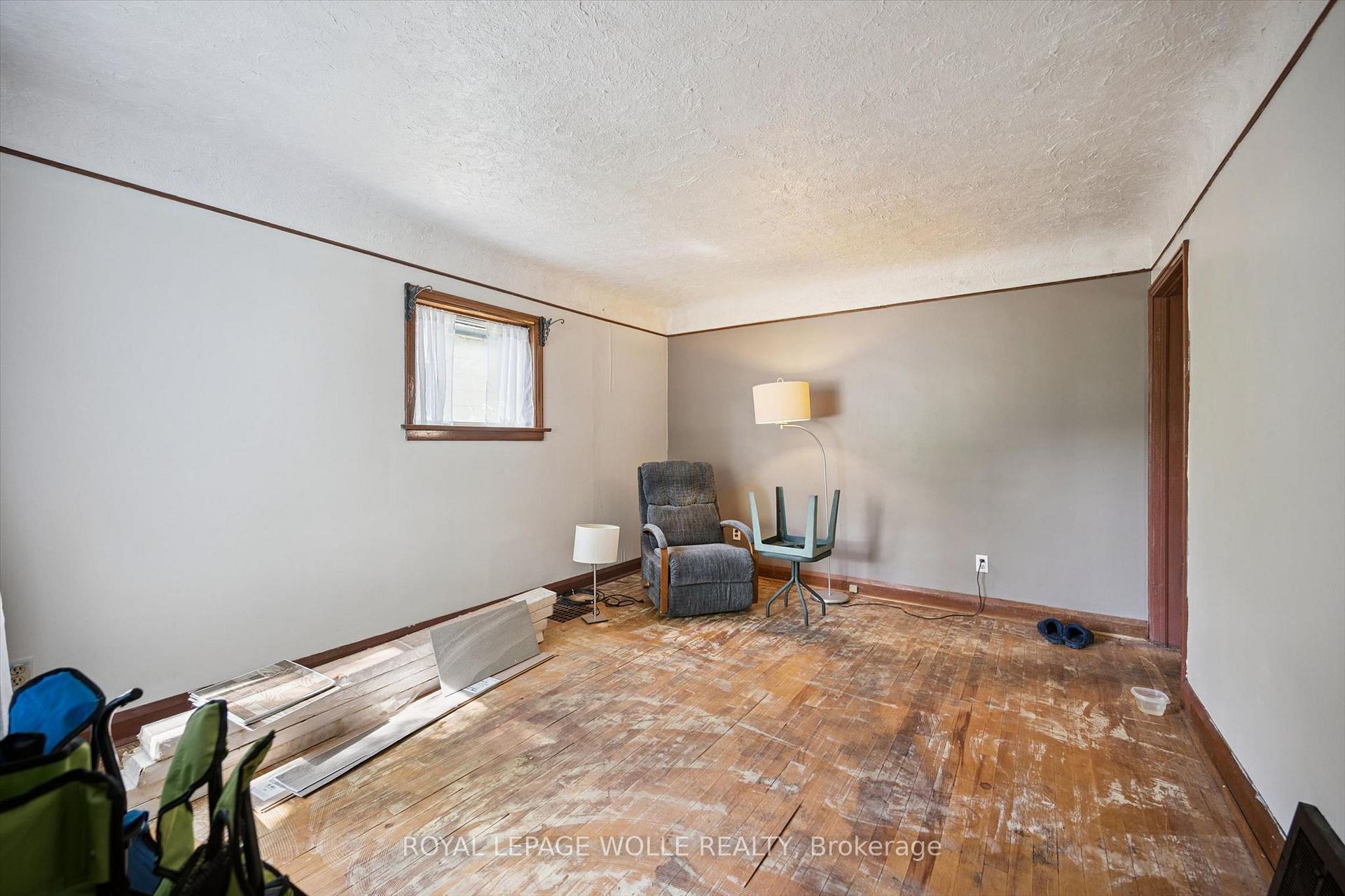 Photo 6 of 334 Blucher Boulevard, Kitchener, Northward — HOMEH