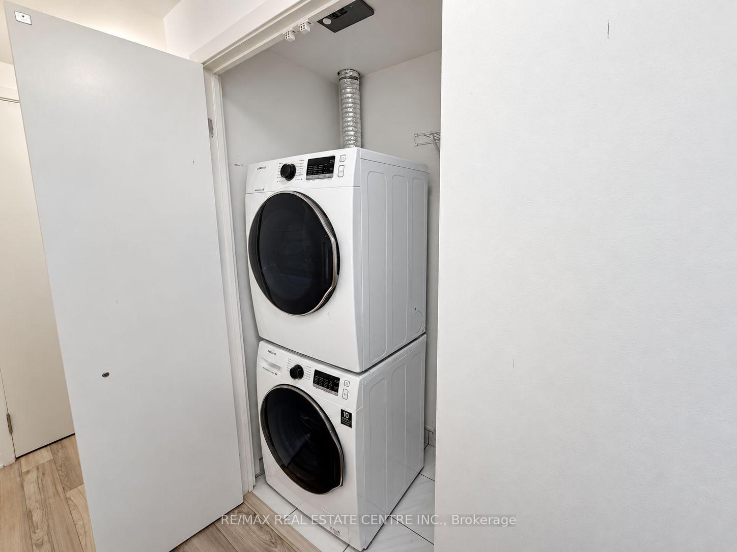 Photo 14 of Unit 2714, 195 Redpath Avenue, Toronto, Mount Pleasant East — HOMEH