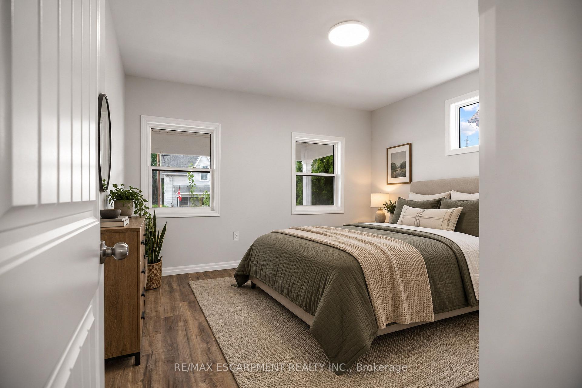 Photo 3 of Unit MAIN, 35 Inkerman Street, St. Thomas — HOMEH