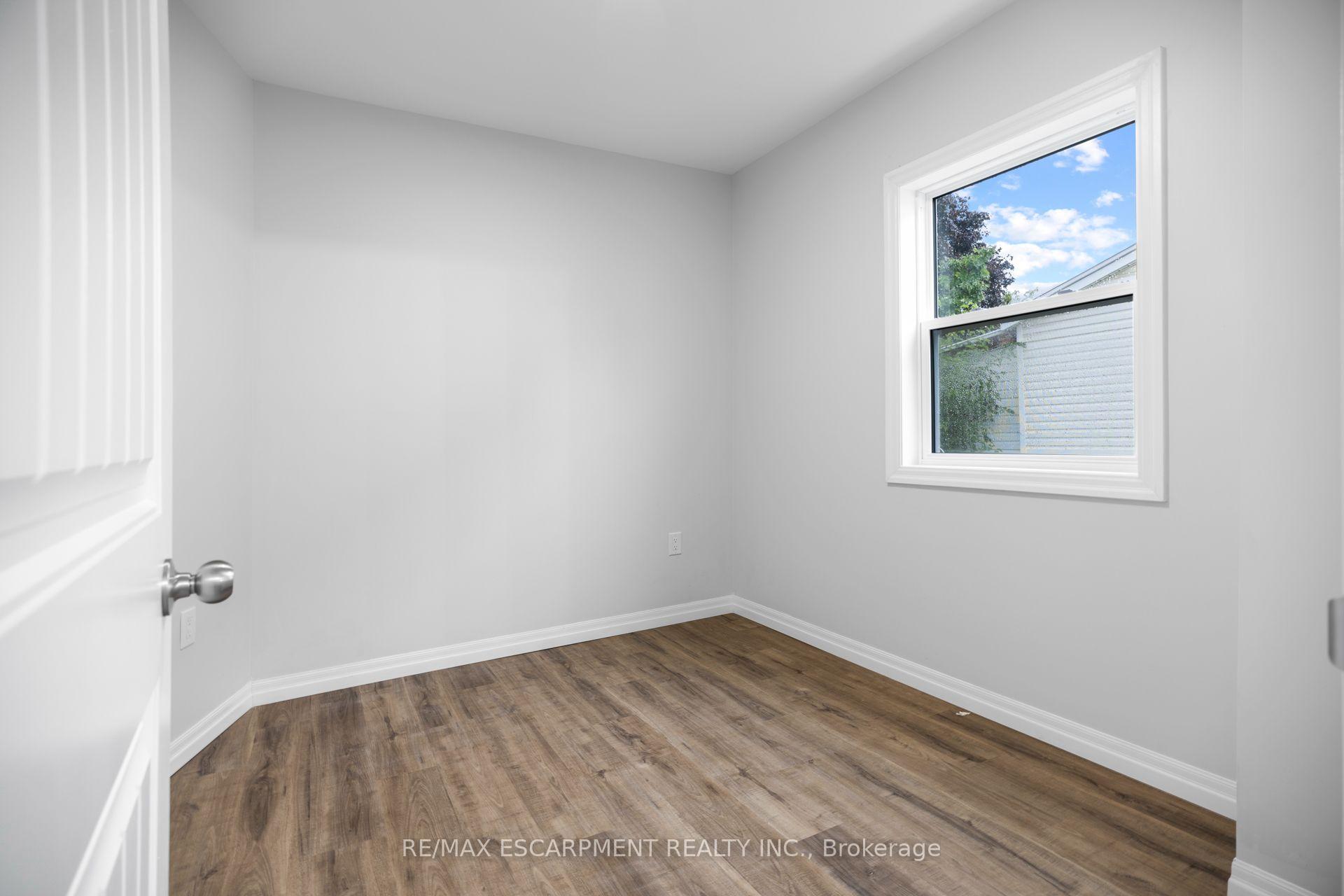 Photo 18 of Unit MAIN, 35 Inkerman Street, St. Thomas — HOMEH