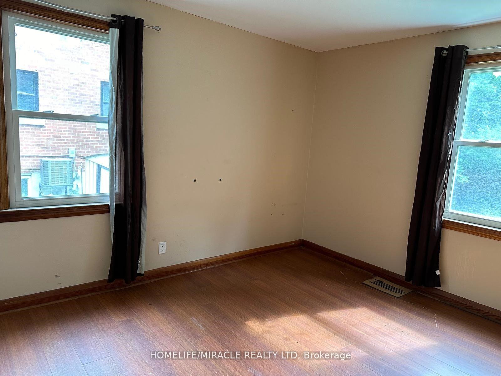 Photo 3 of 15 Beverley Street, Waterloo, Uptown West — HOMEH