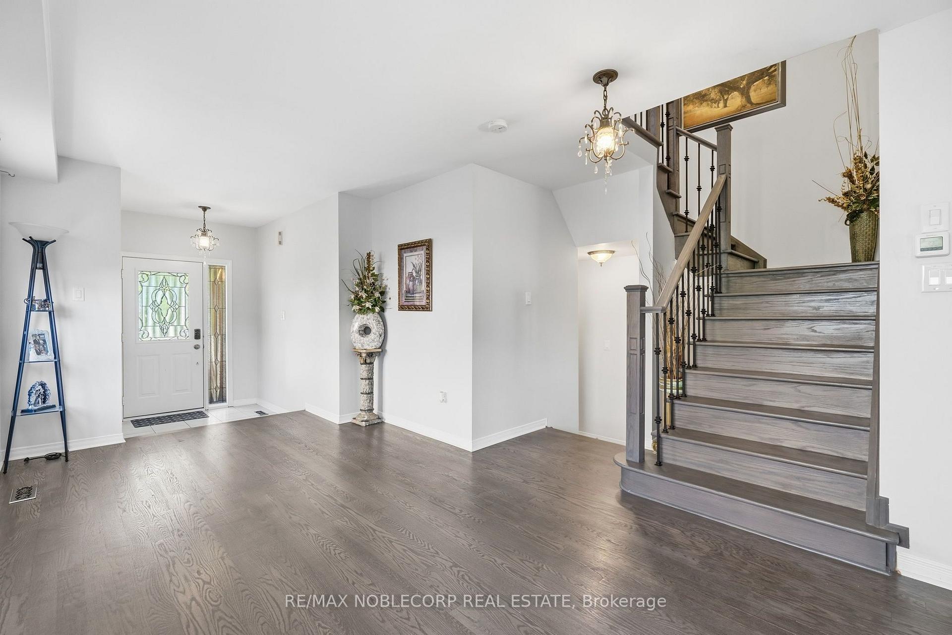 Photo 7 of 88 Humbershed Crescent, Caledon, Bolton West — HOMEH
