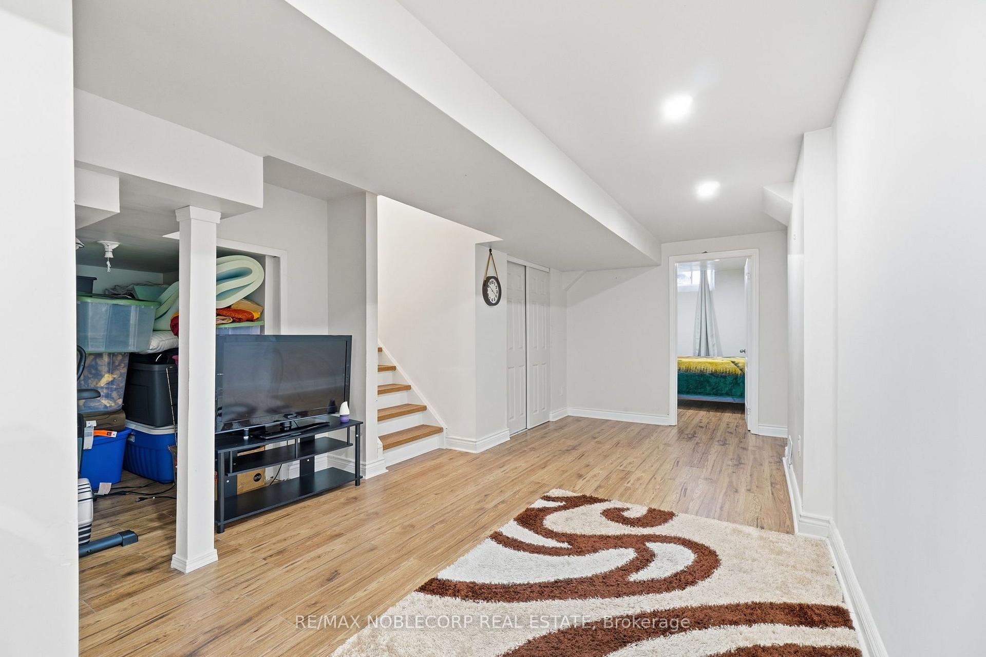 Photo 23 of 88 Humbershed Crescent, Caledon, Bolton West — HOMEH