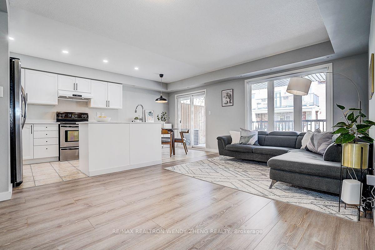 Photo 5 of 88 Louisbourg Way, Markham, Greensborough — HOMEH