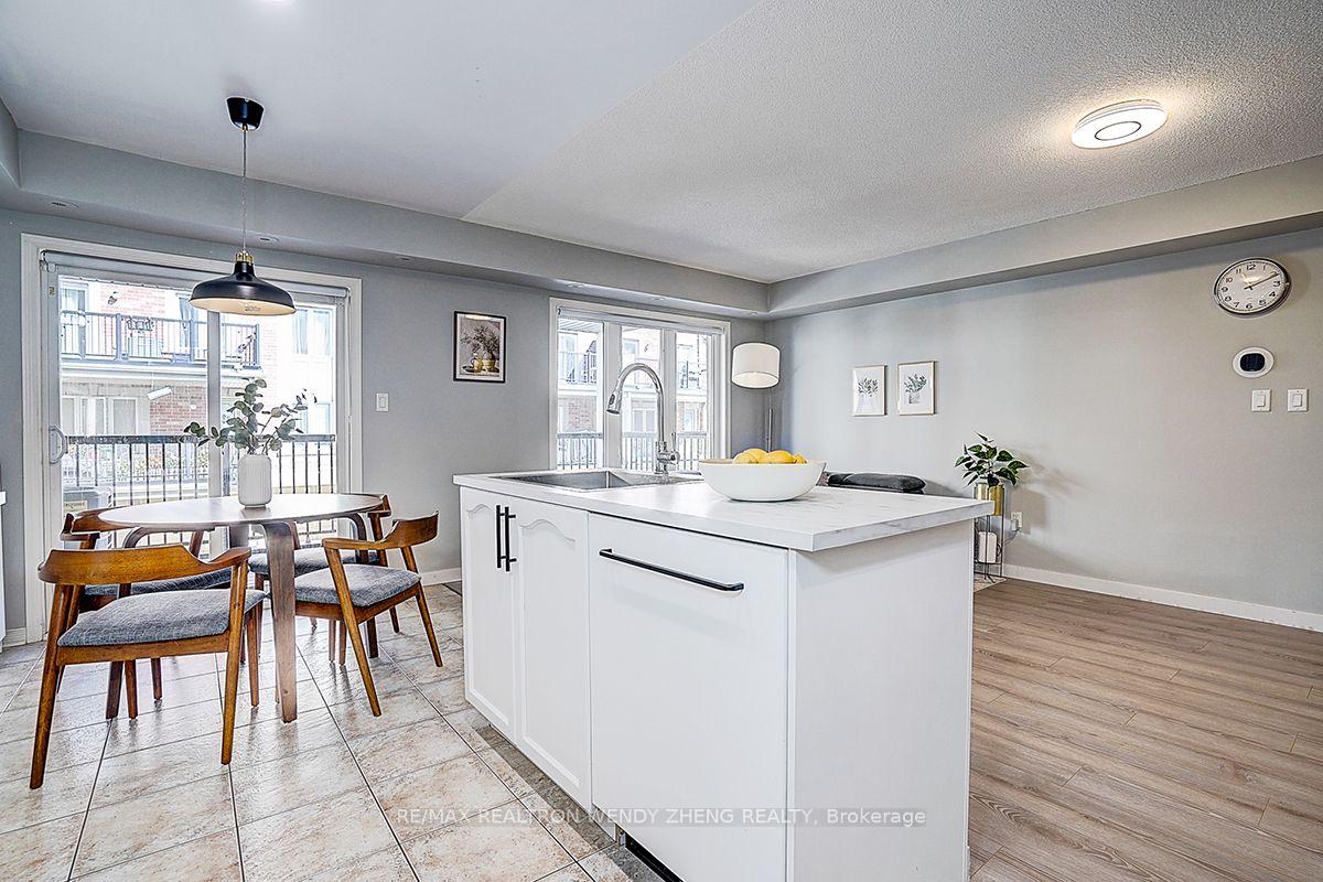 Photo 19 of 88 Louisbourg Way, Markham, Greensborough — HOMEH