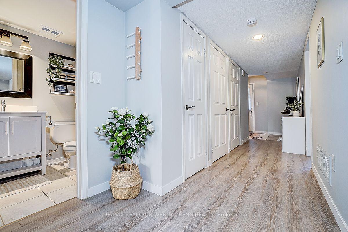 Photo 21 of 88 Louisbourg Way, Markham, Greensborough — HOMEH