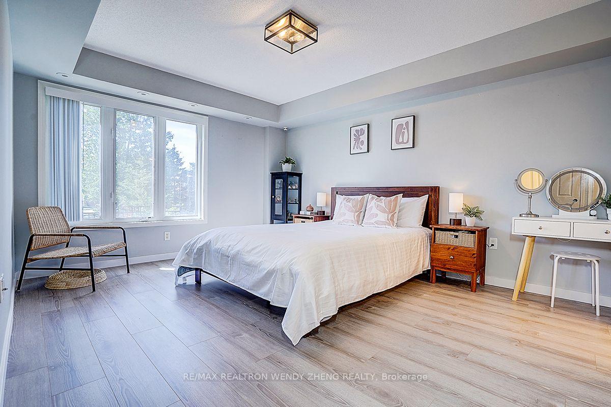 Photo 22 of 88 Louisbourg Way, Markham, Greensborough — HOMEH