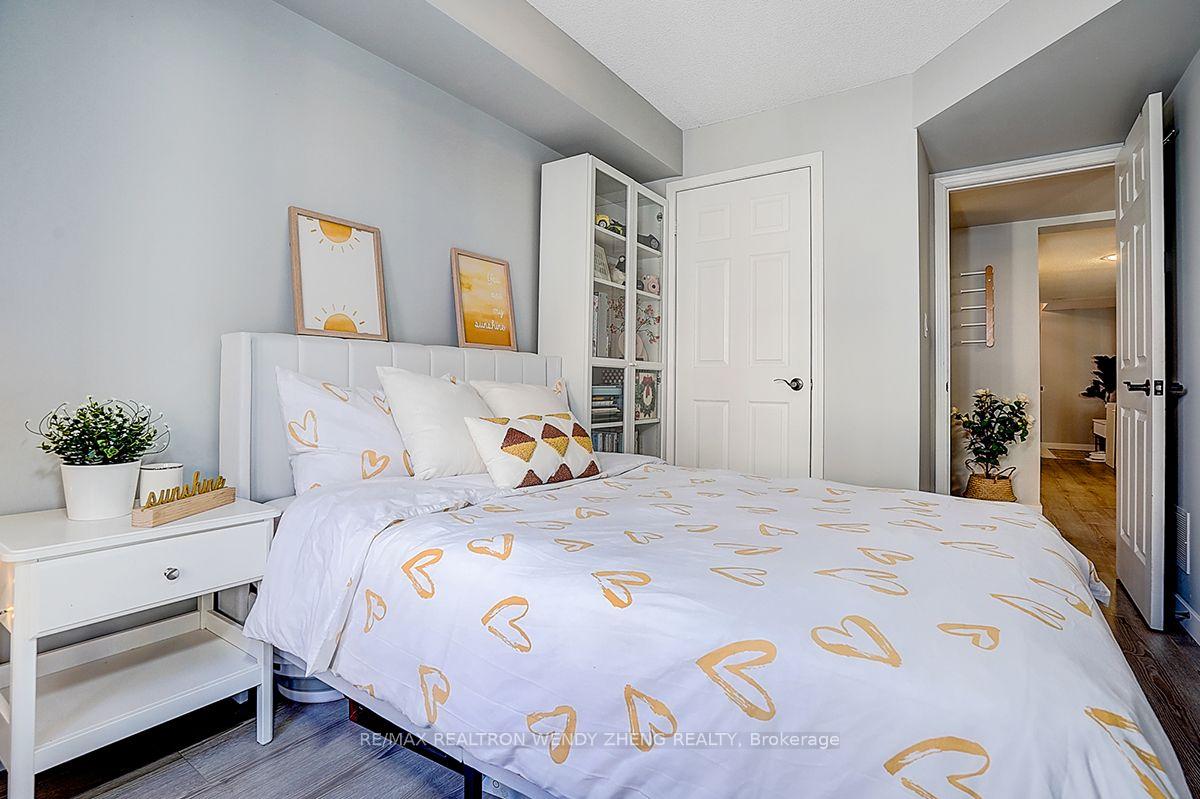Photo 31 of 88 Louisbourg Way, Markham, Greensborough — HOMEH