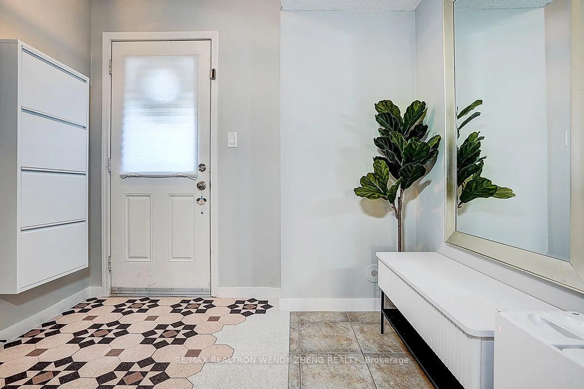 Photo 20 of 88 Louisbourg Way, Markham, Greensborough — HOMEH