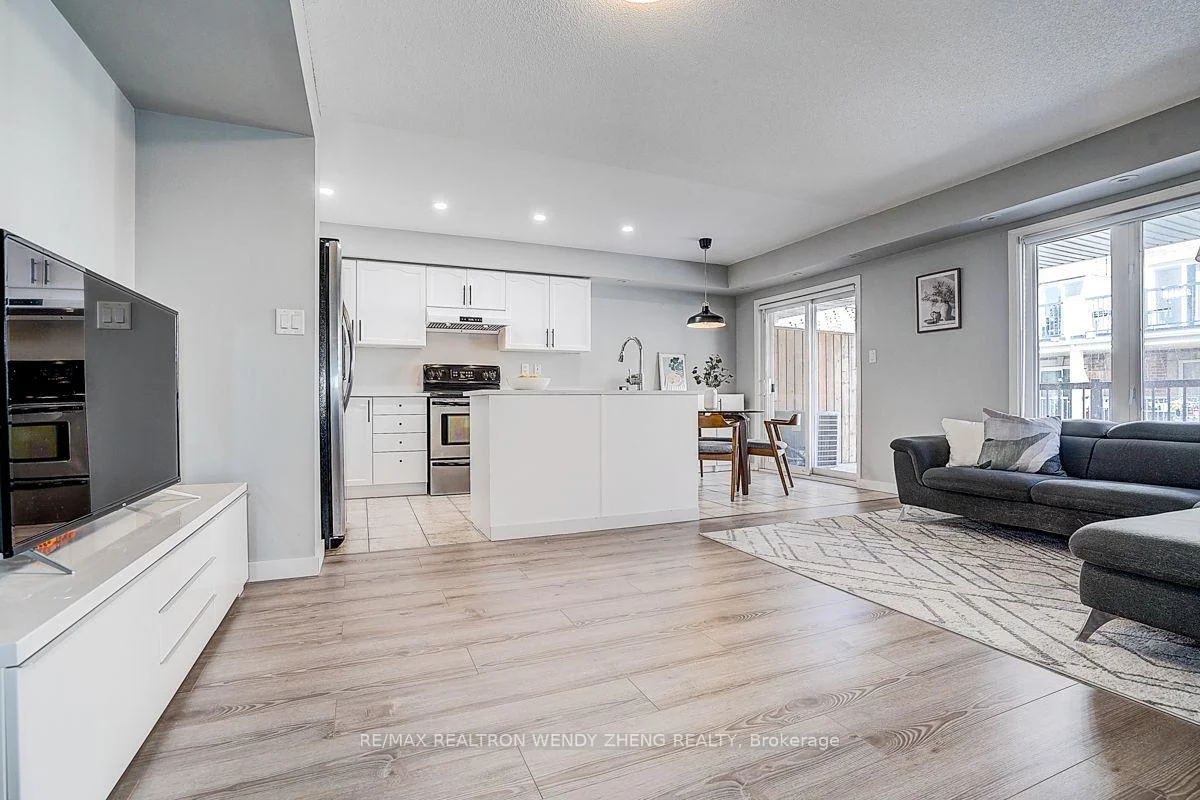 Photo 24 of 88 Louisbourg Way, Markham, Greensborough — HOMEH