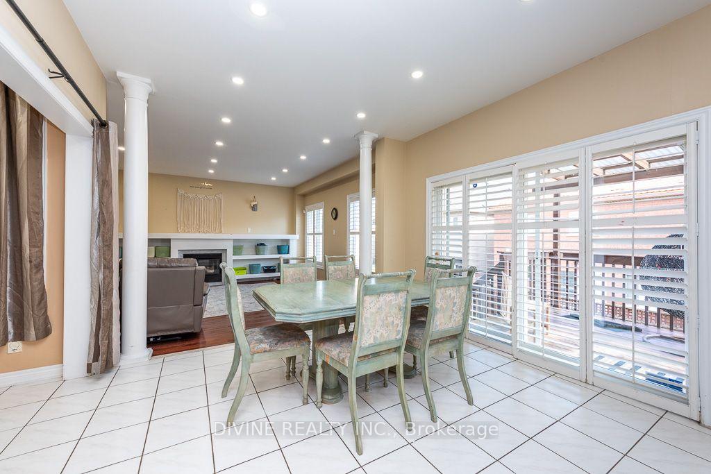 Photo 18 of 4911 Maxine Place, Mississauga, Hurontario — HOMEH