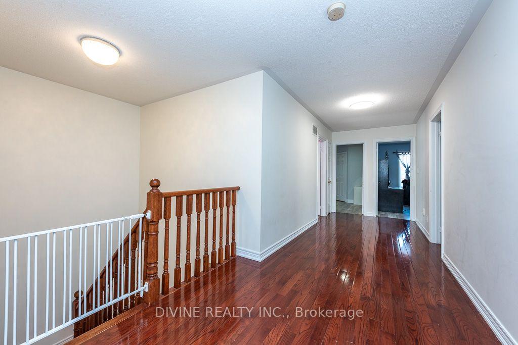Photo 22 of 4911 Maxine Place, Mississauga, Hurontario — HOMEH