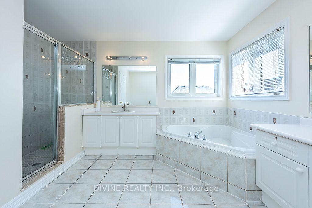 Photo 27 of 4911 Maxine Place, Mississauga, Hurontario — HOMEH