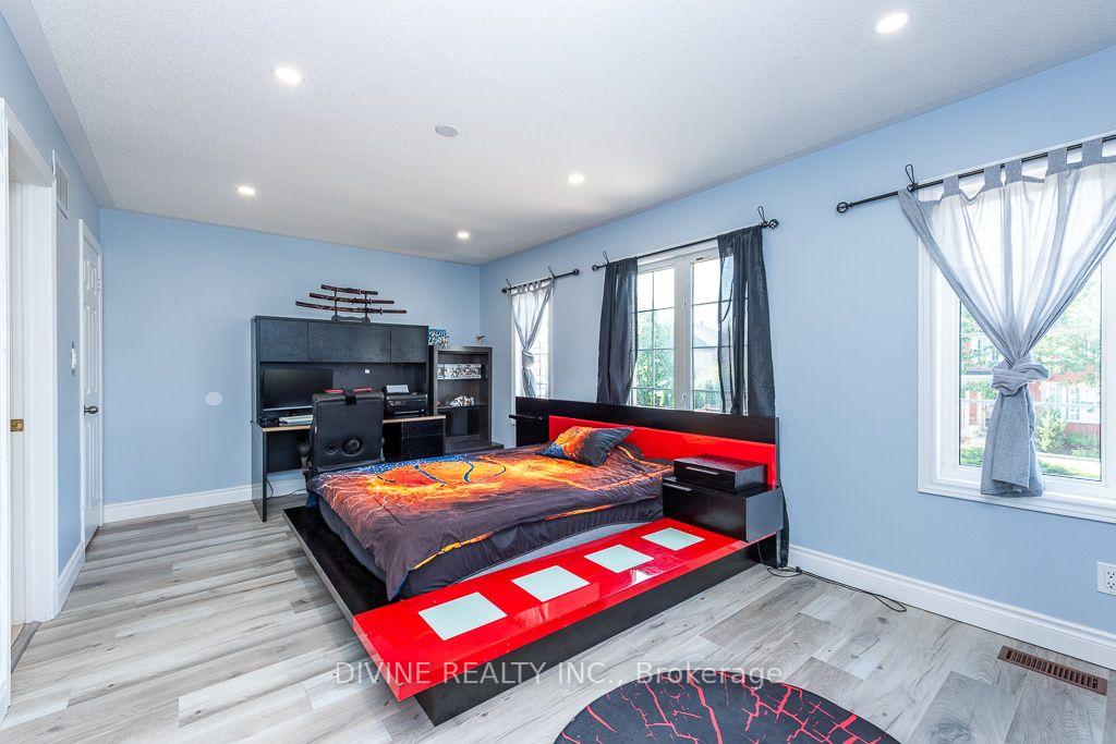 Photo 28 of 4911 Maxine Place, Mississauga, Hurontario — HOMEH