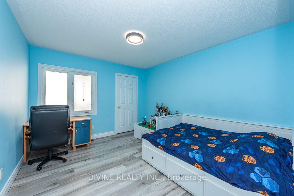 Photo 36 of 4911 Maxine Place, Mississauga, Hurontario — HOMEH