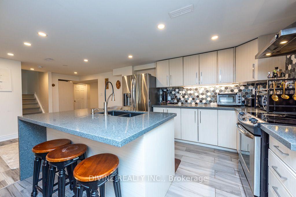Photo 40 of 4911 Maxine Place, Mississauga, Hurontario — HOMEH