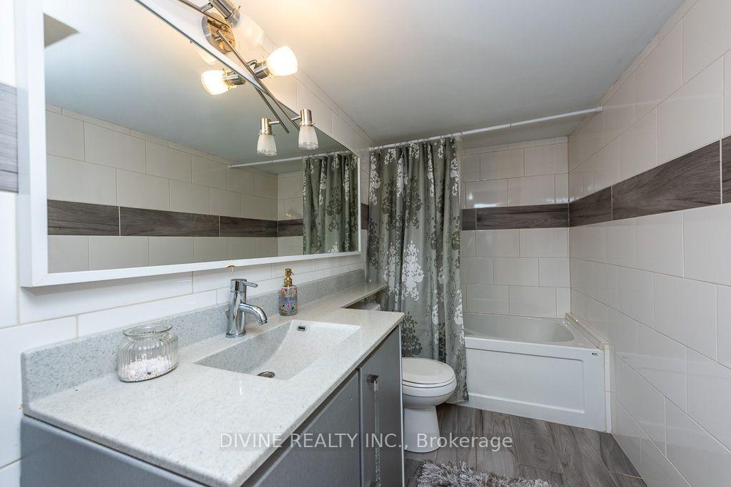 Photo 46 of 4911 Maxine Place, Mississauga, Hurontario — HOMEH