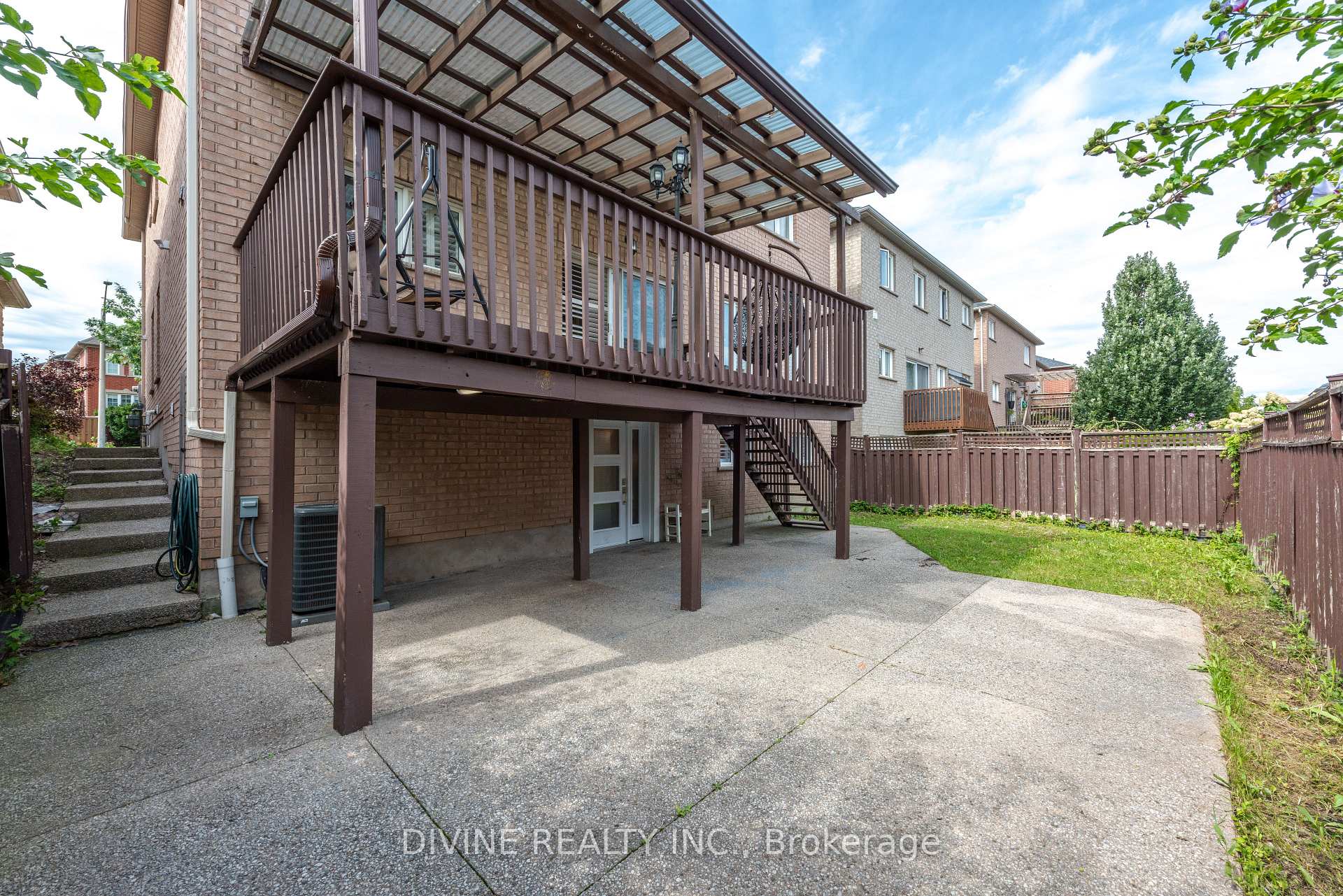Photo 48 of 4911 Maxine Place, Mississauga, Hurontario — HOMEH