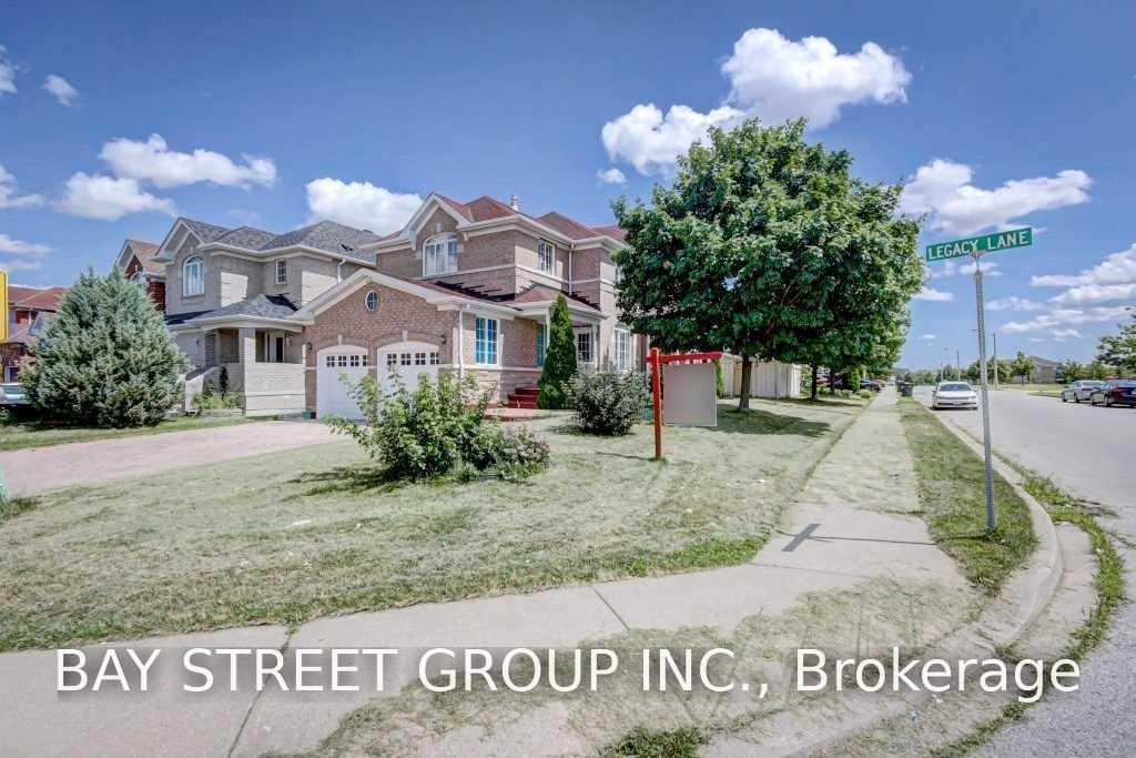 Photo 3 of Unit Upper, 45 Whitewash Way, Brampton, Fletcher's Creek Village — HOMEH