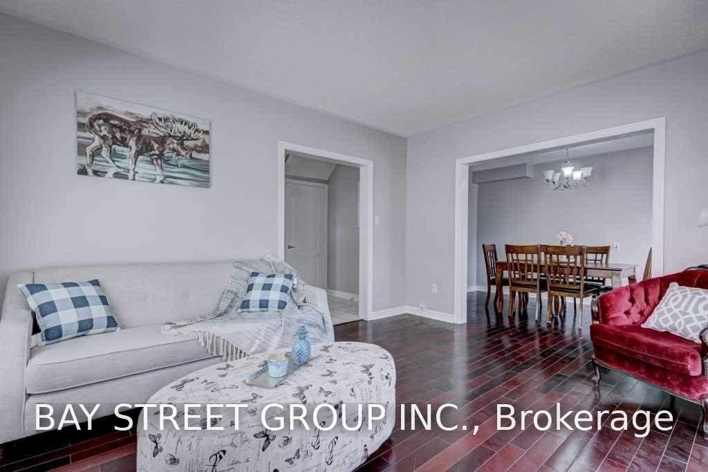 Photo 6 of Unit Upper, 45 Whitewash Way, Brampton, Fletcher's Creek Village — HOMEH